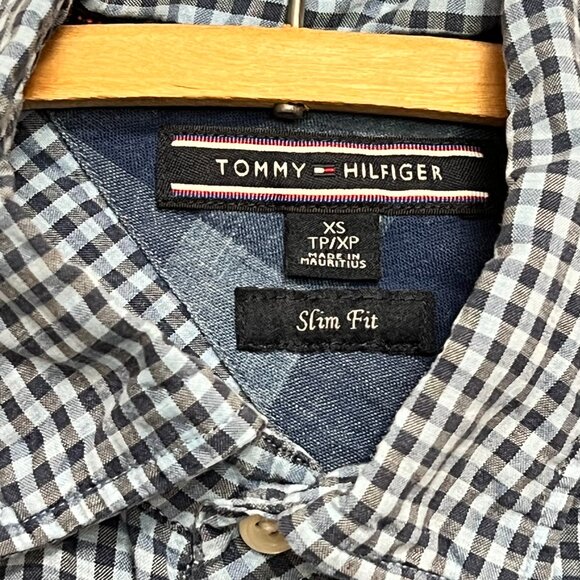 Tommy Hilfiger Blue Checkered Long Sleeve Button Up Shirt Mens Size XS - Picture 2 of 13